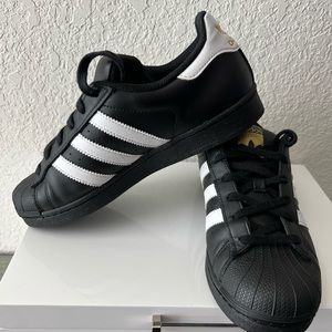 Adidas Superstar Big Kid Size 7